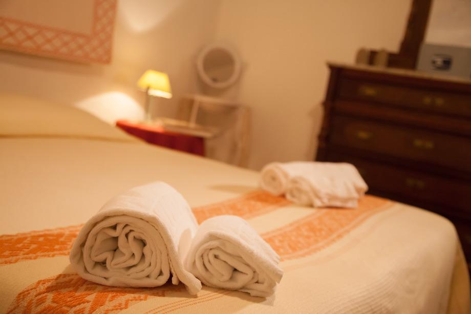 Su Cantaru Guesthouse Villanova Monteleone Ruang foto