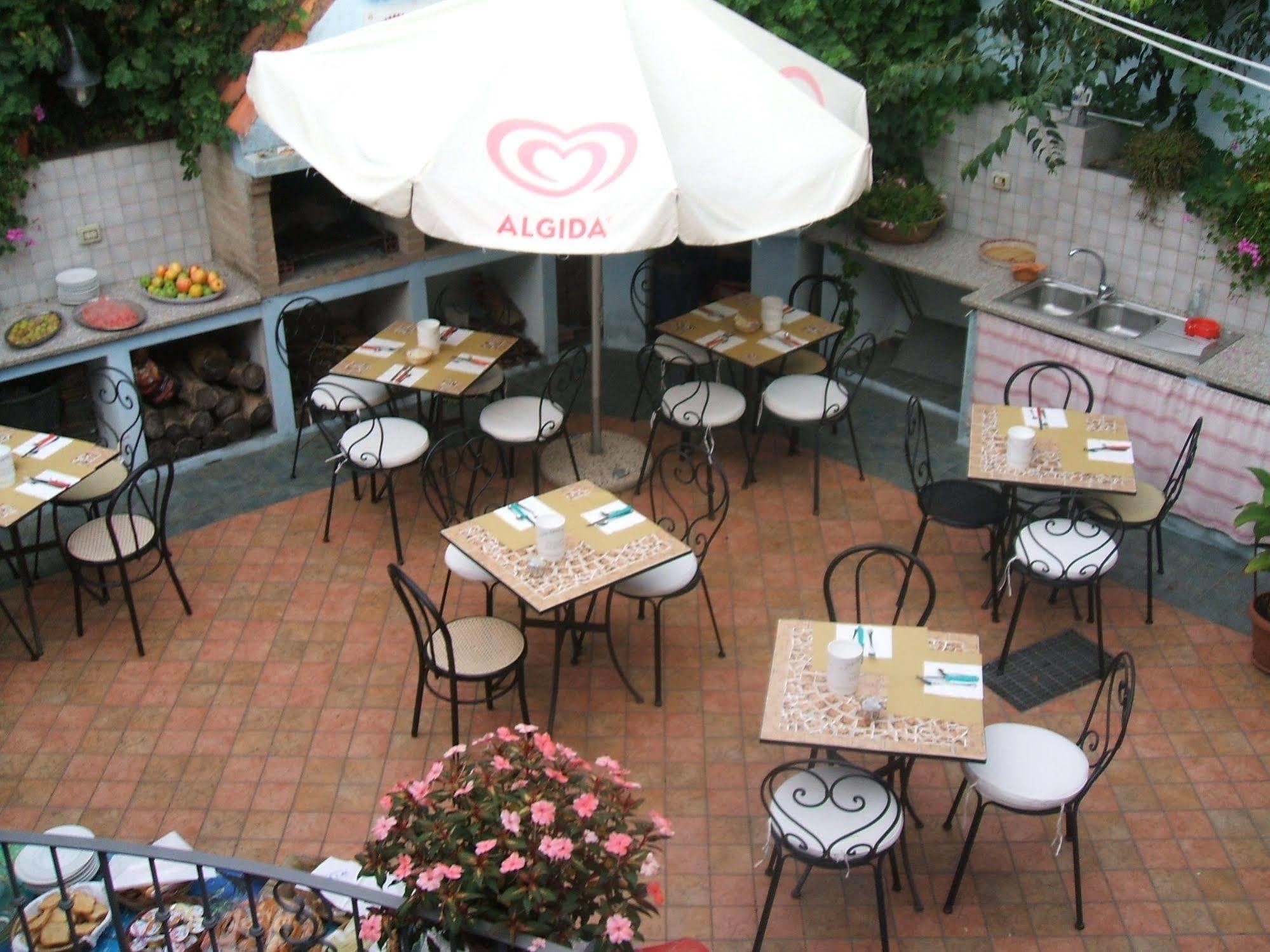 Su Cantaru Guesthouse Villanova Monteleone Bagian luar foto